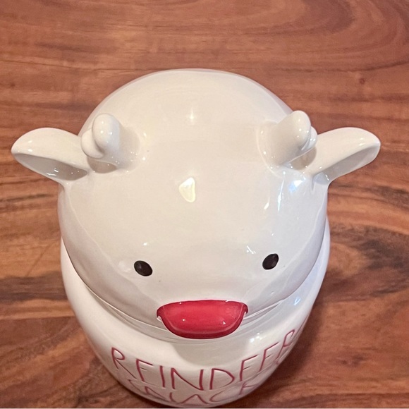 Rae Dunn Small Ceramic REINDEER SNACKS Canister Jar White/Red - Picture 8 of 12